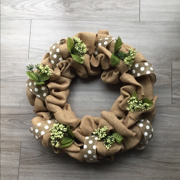 Gorgeous new wreath! - Picture 3 of 4